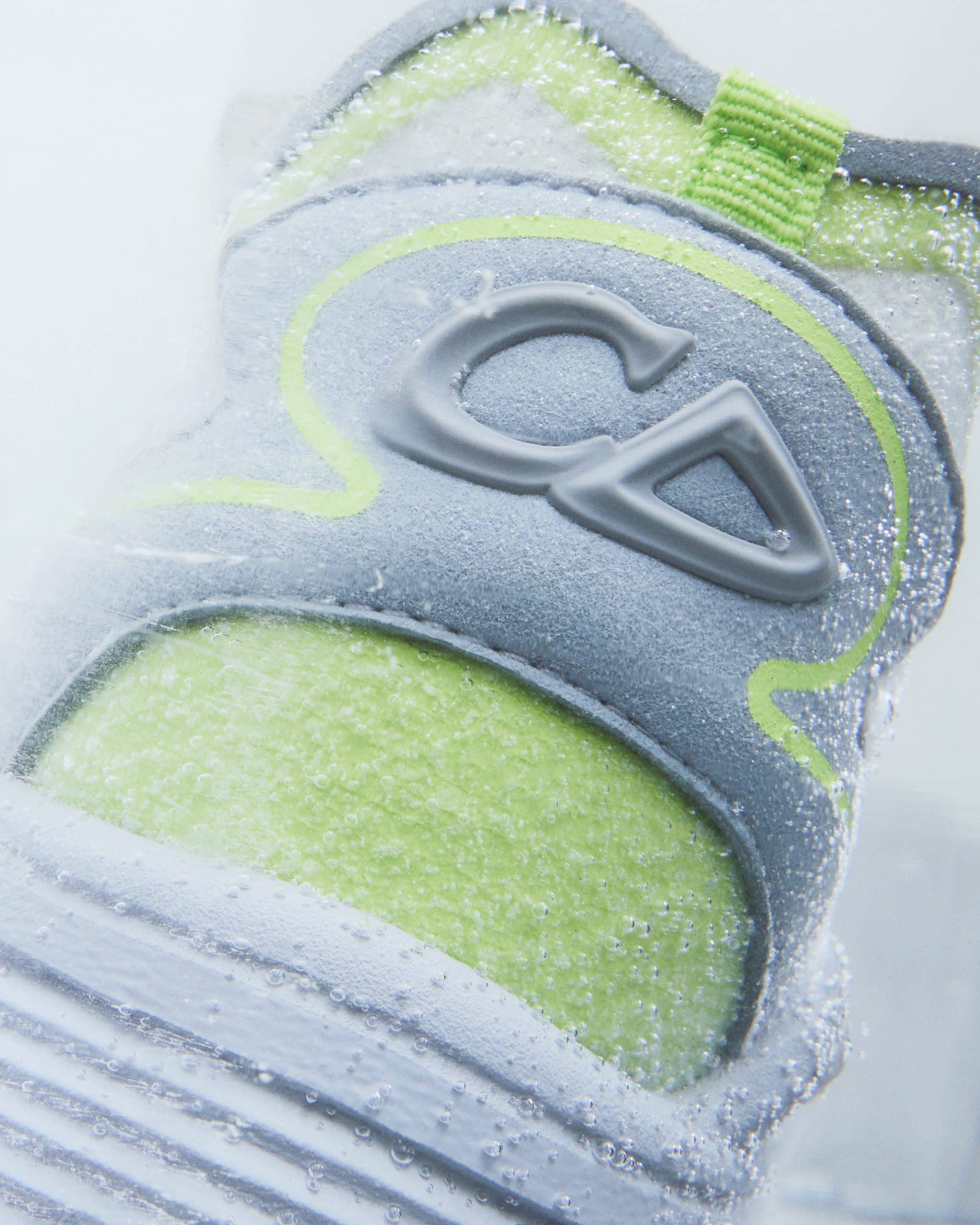 THE DIOR B30 STEPS BACK IN