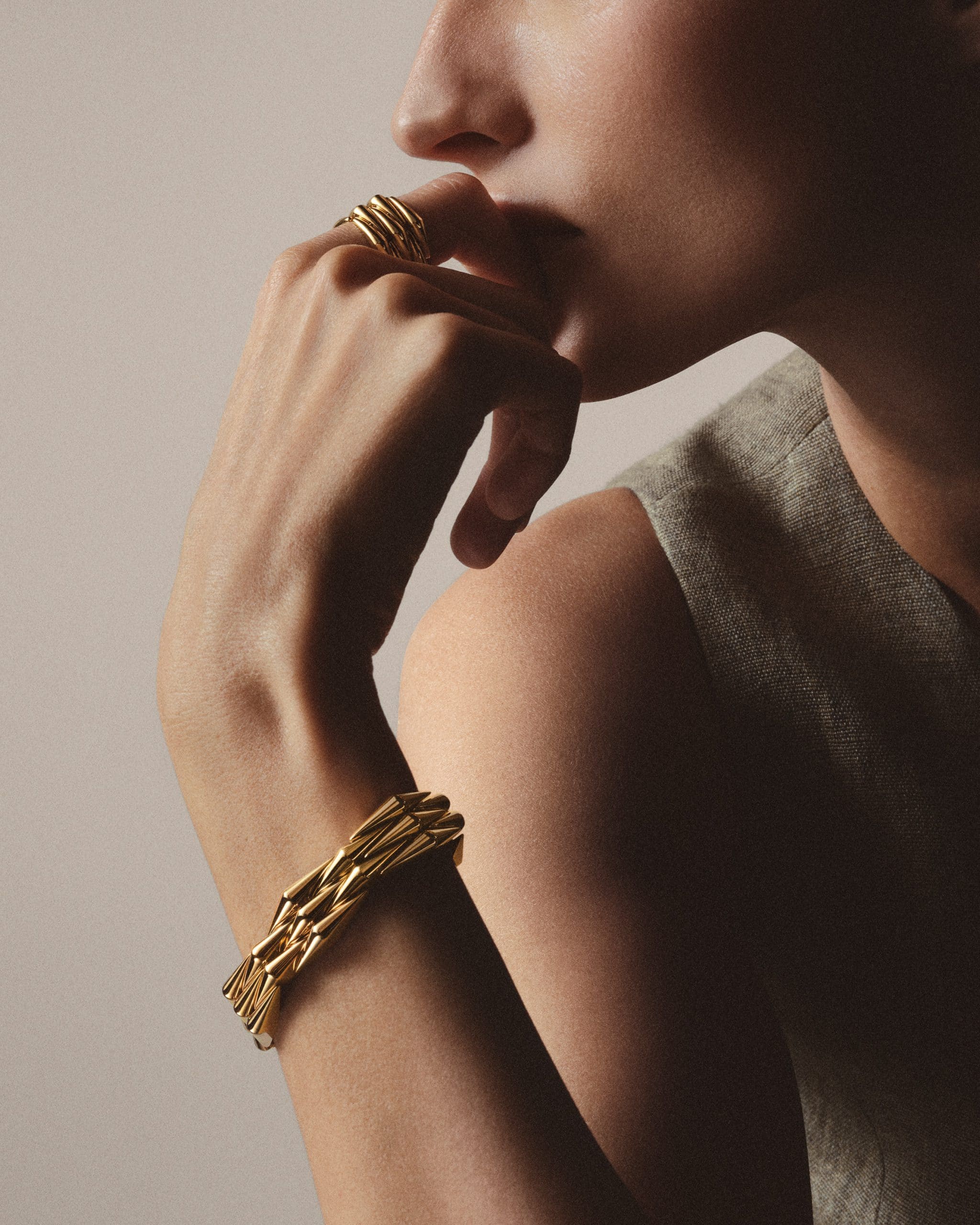 BVLGARI ETERNAL: WEAVING THE PAST IN GOLD