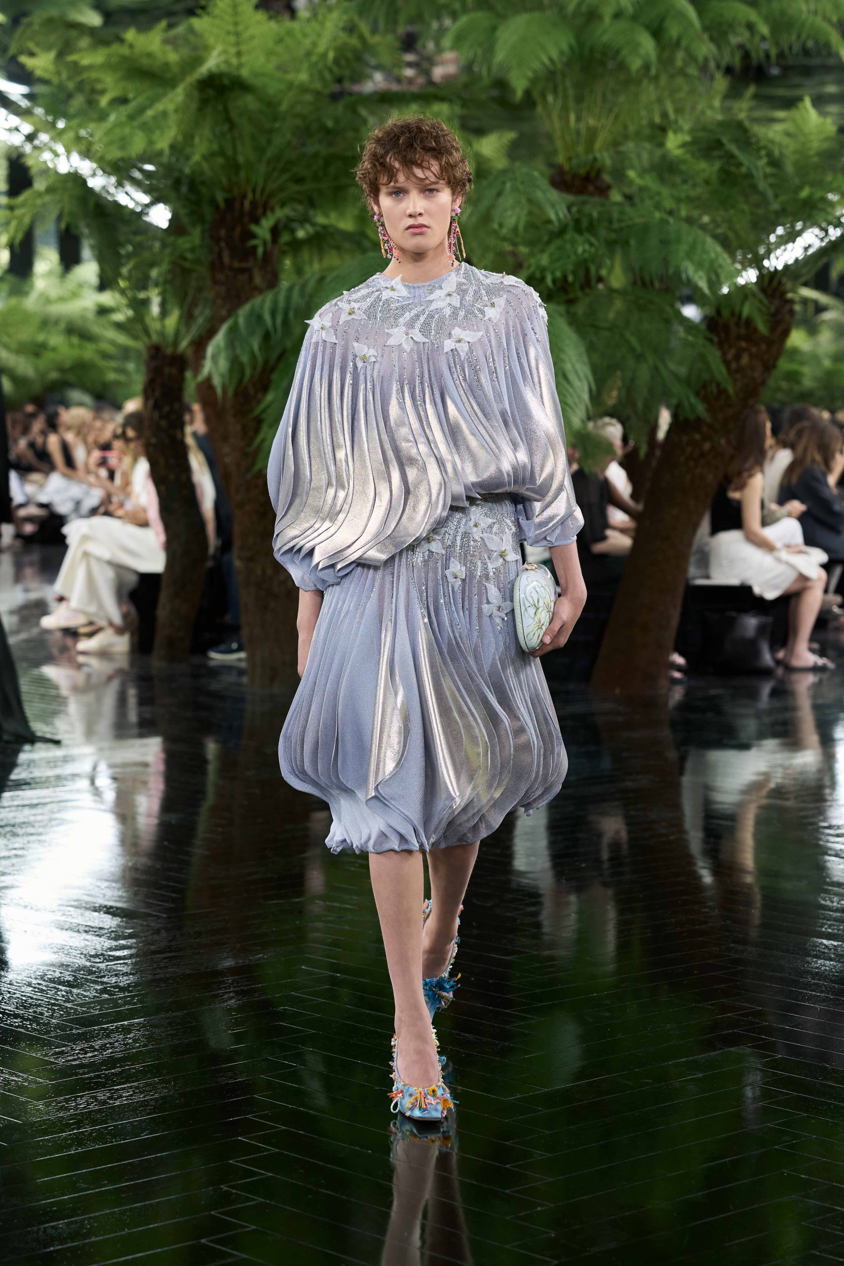 DIOR_HC_ FW2627_FRONT_LOOK_04_2x3