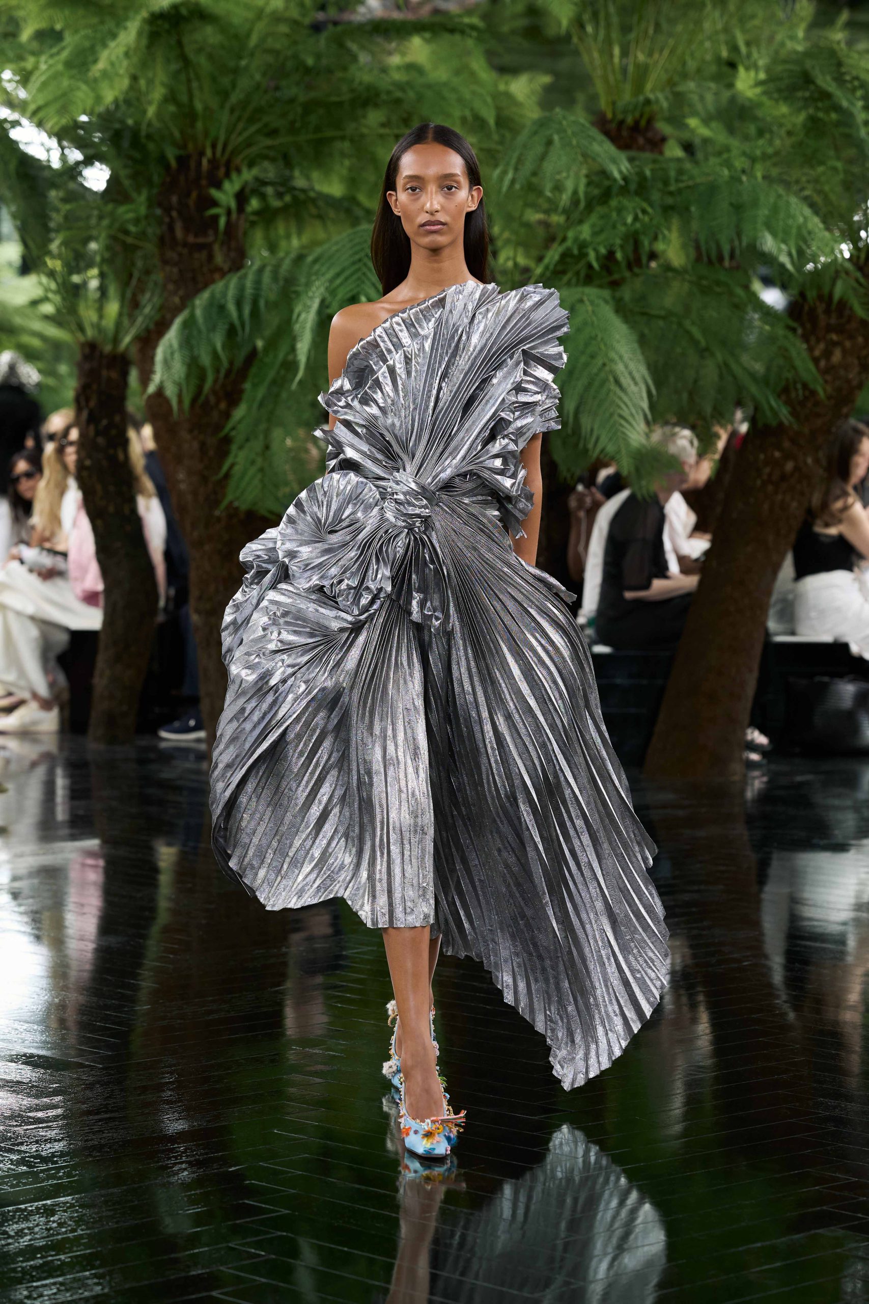 DIOR_HC_ FW2627_FRONT_LOOK_08_2x3