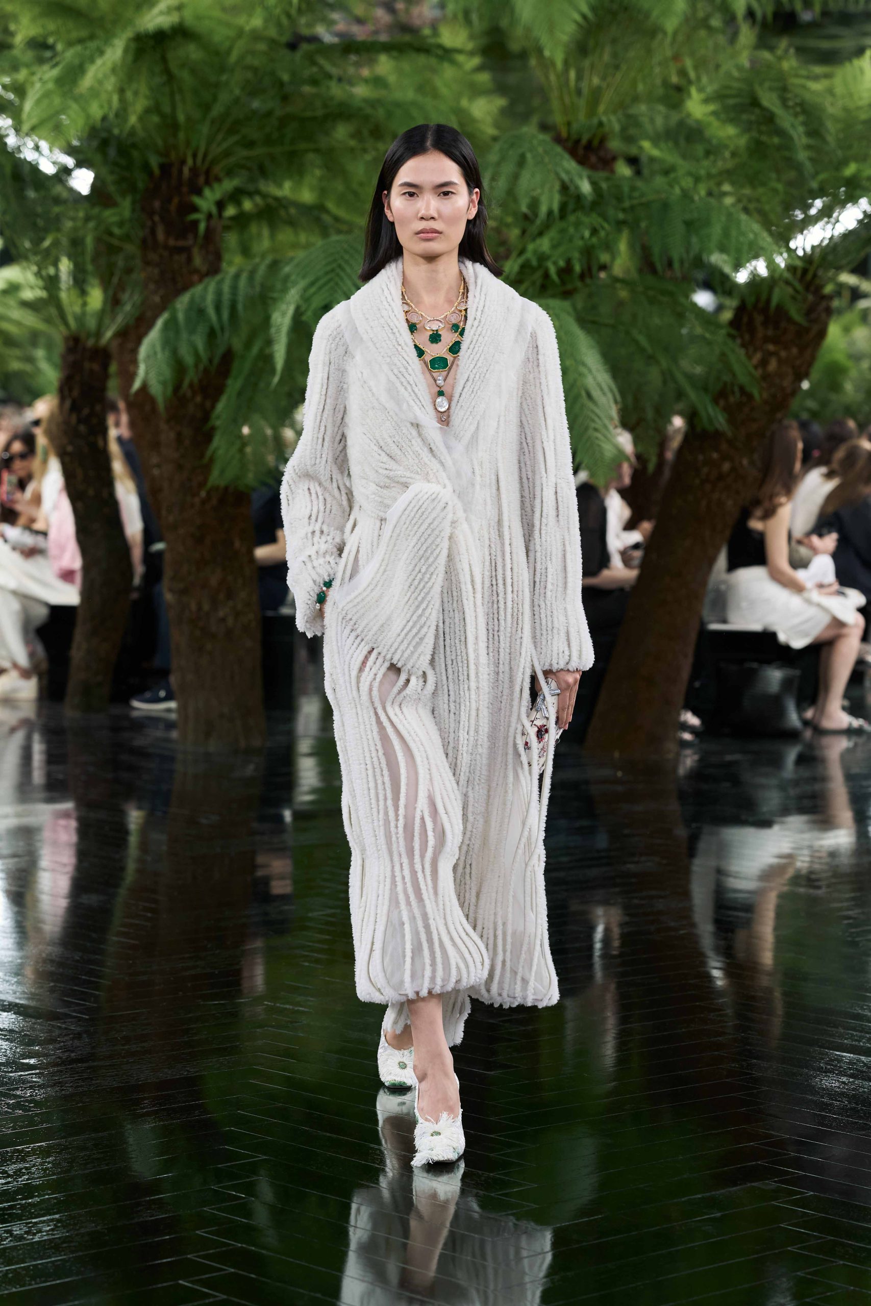 DIOR_HC_ FW2627_FRONT_LOOK_10_2x3