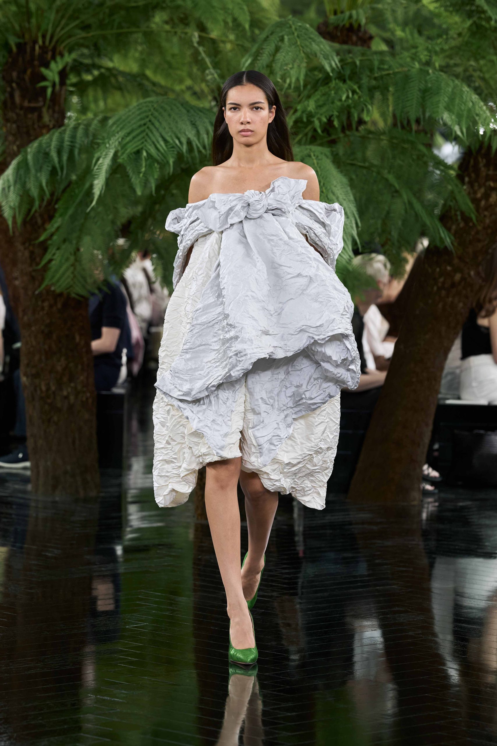 DIOR_HC_ FW2627_FRONT_LOOK_11_2x3