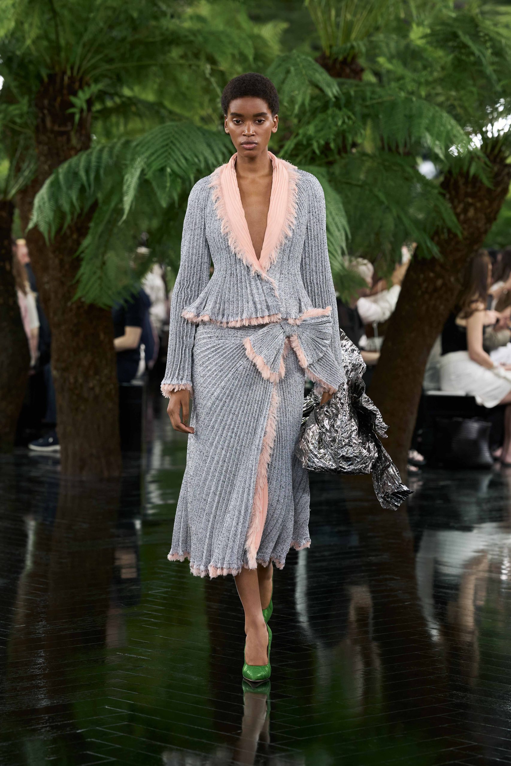 DIOR_HC_ FW2627_FRONT_LOOK_13_2x3