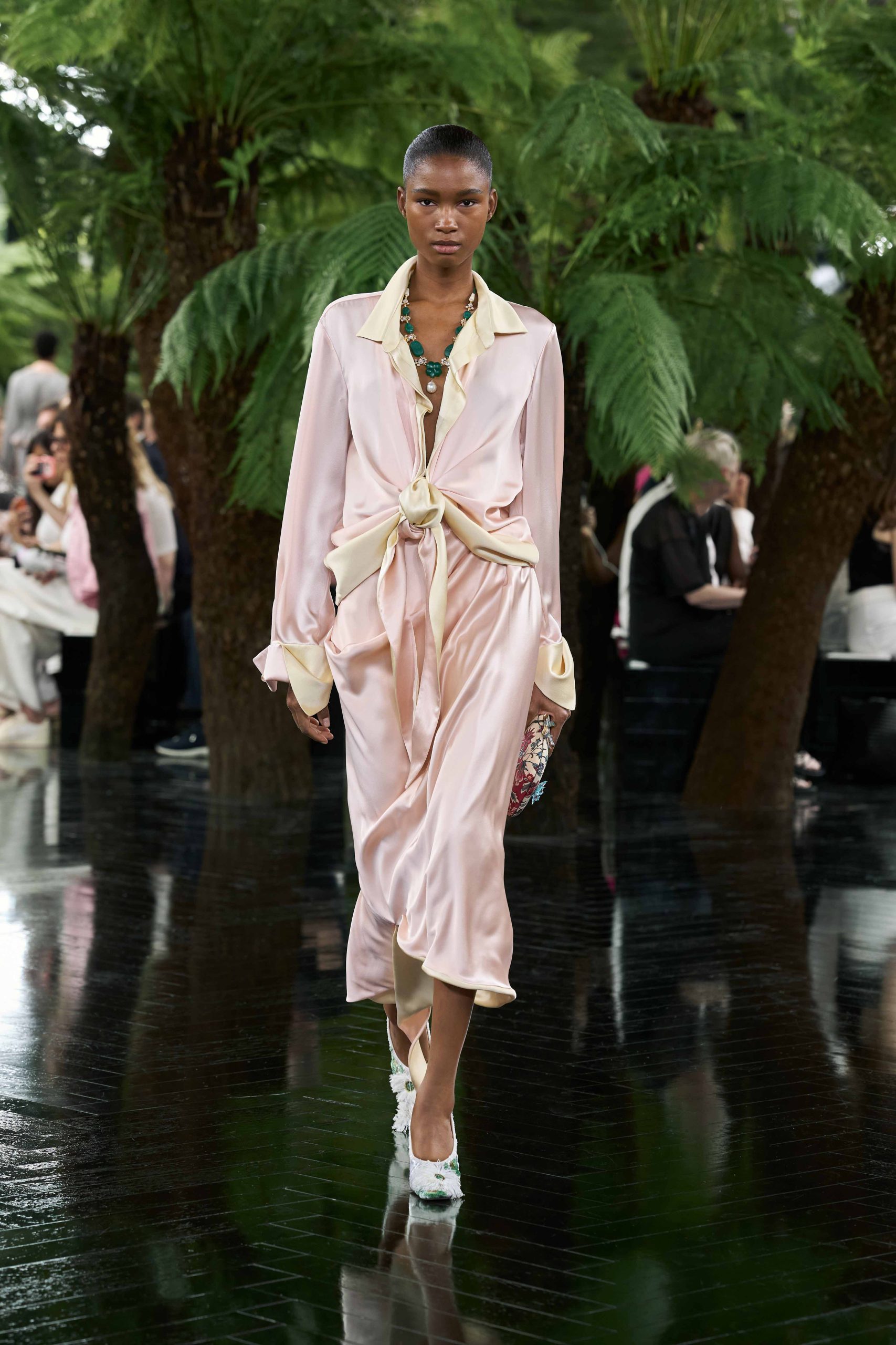 DIOR_HC_ FW2627_FRONT_LOOK_15_2x3