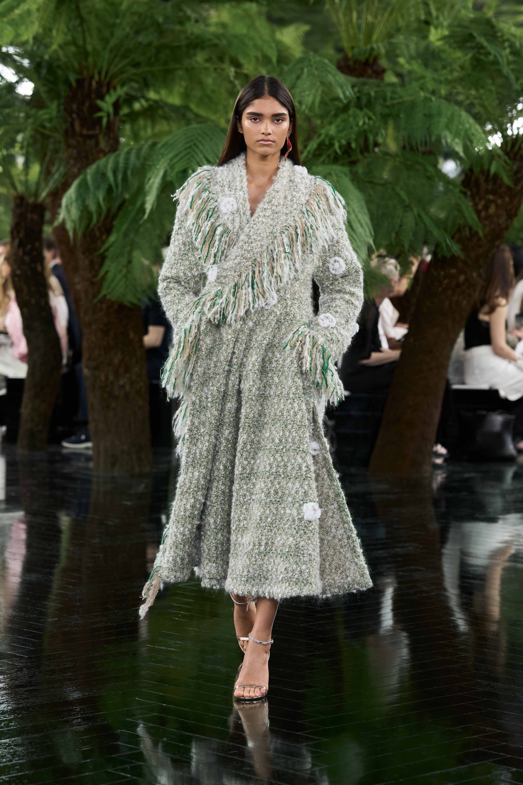 DIOR_HC_ FW2627_FRONT_LOOK_22_2x3