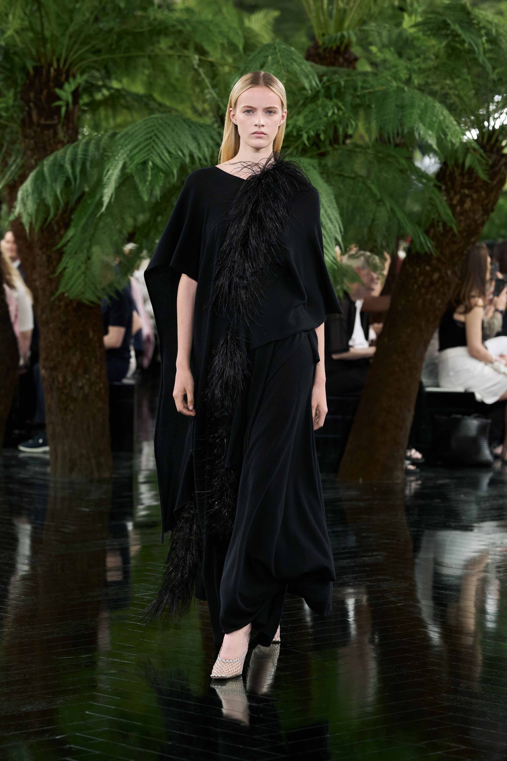 DIOR_HC_ FW2627_FRONT_LOOK_25_2x3