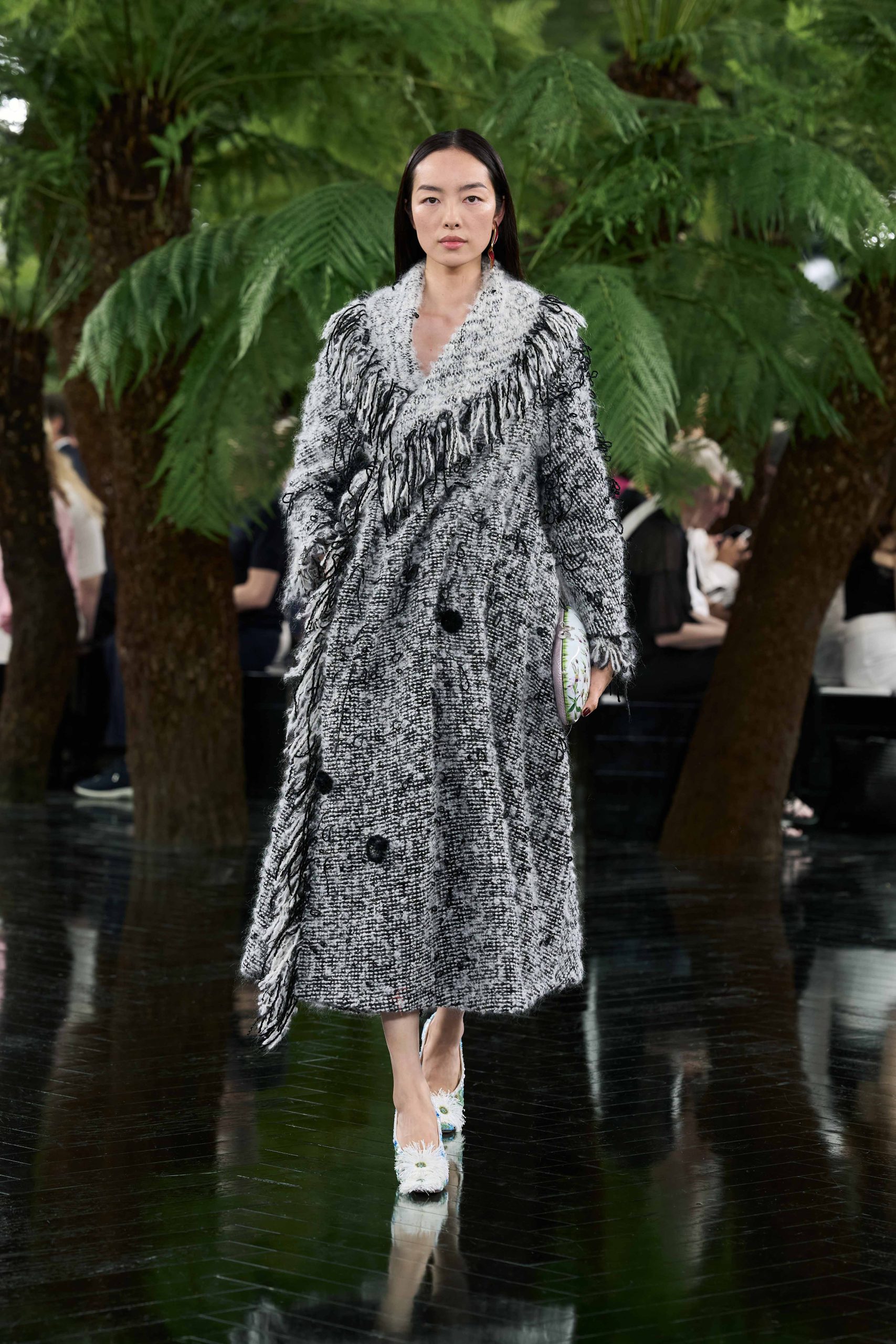 DIOR_HC_ FW2627_FRONT_LOOK_31_2x3