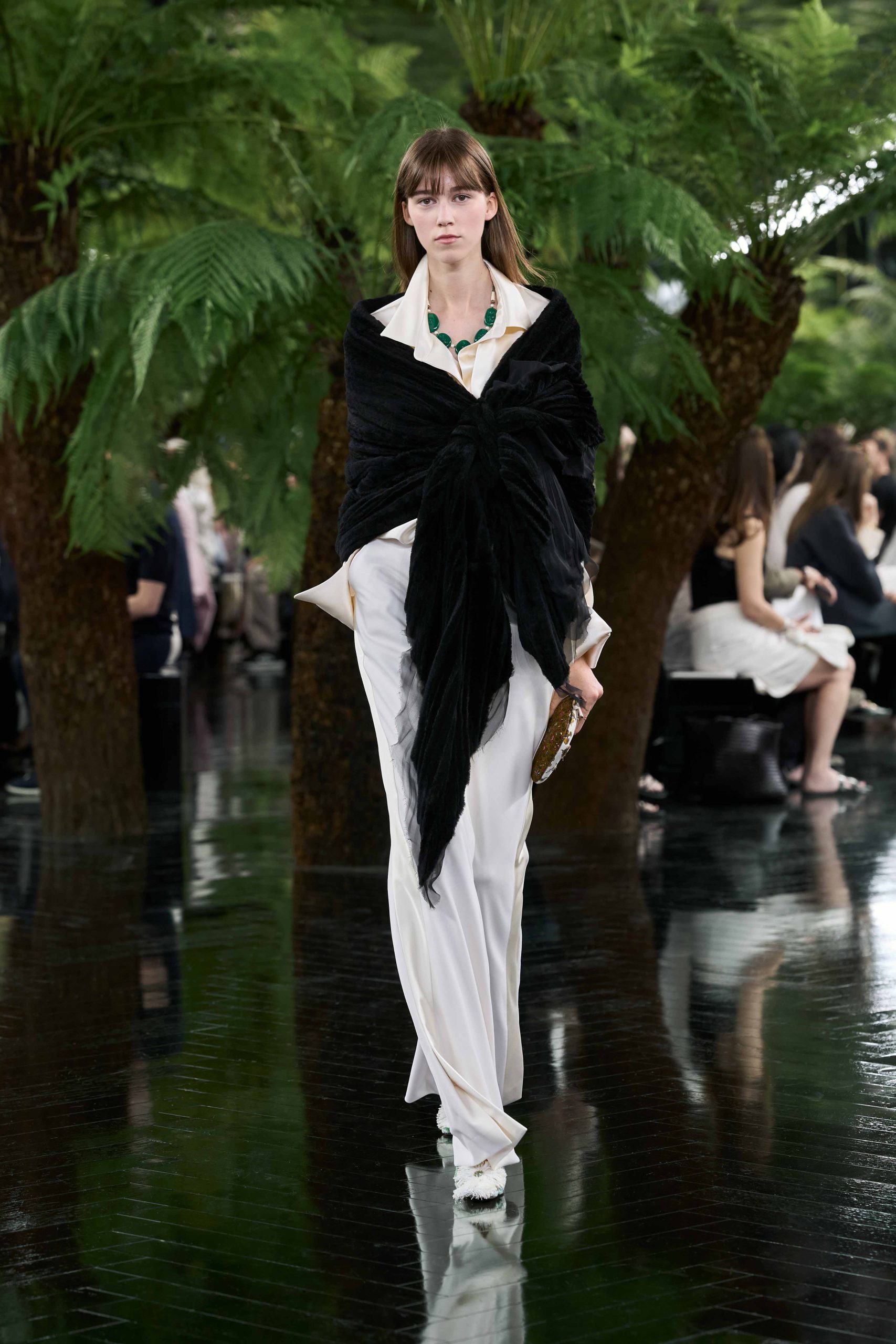 DIOR_HC_ FW2627_FRONT_LOOK_39_2x3