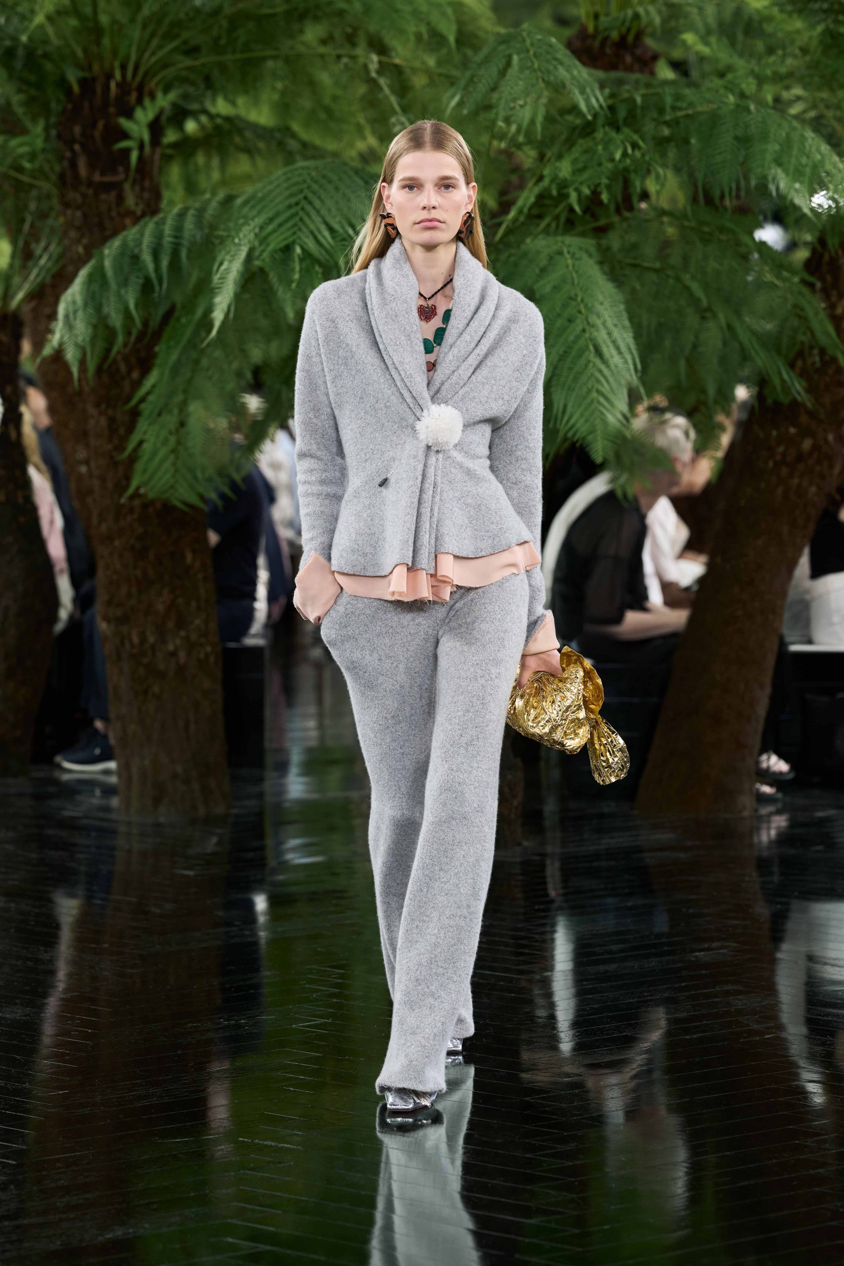 DIOR_HC_ FW2627_FRONT_LOOK_54_2x3