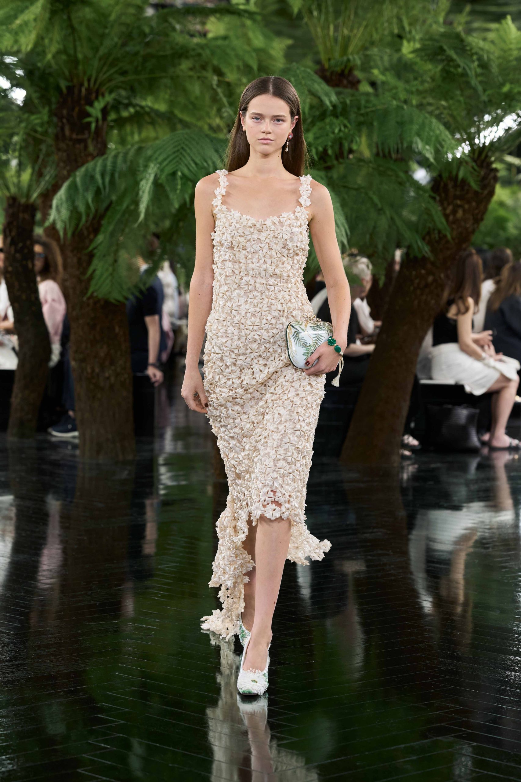 DIOR_HC_ FW2627_FRONT_LOOK_64_2x3
