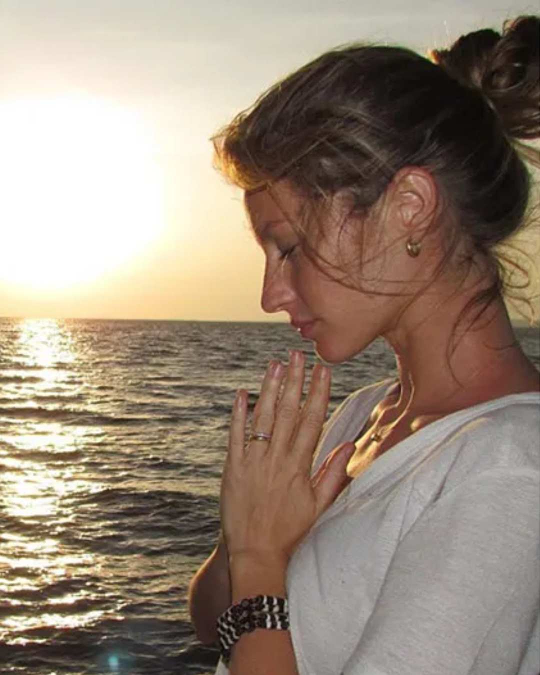 gisele bundchen meditating