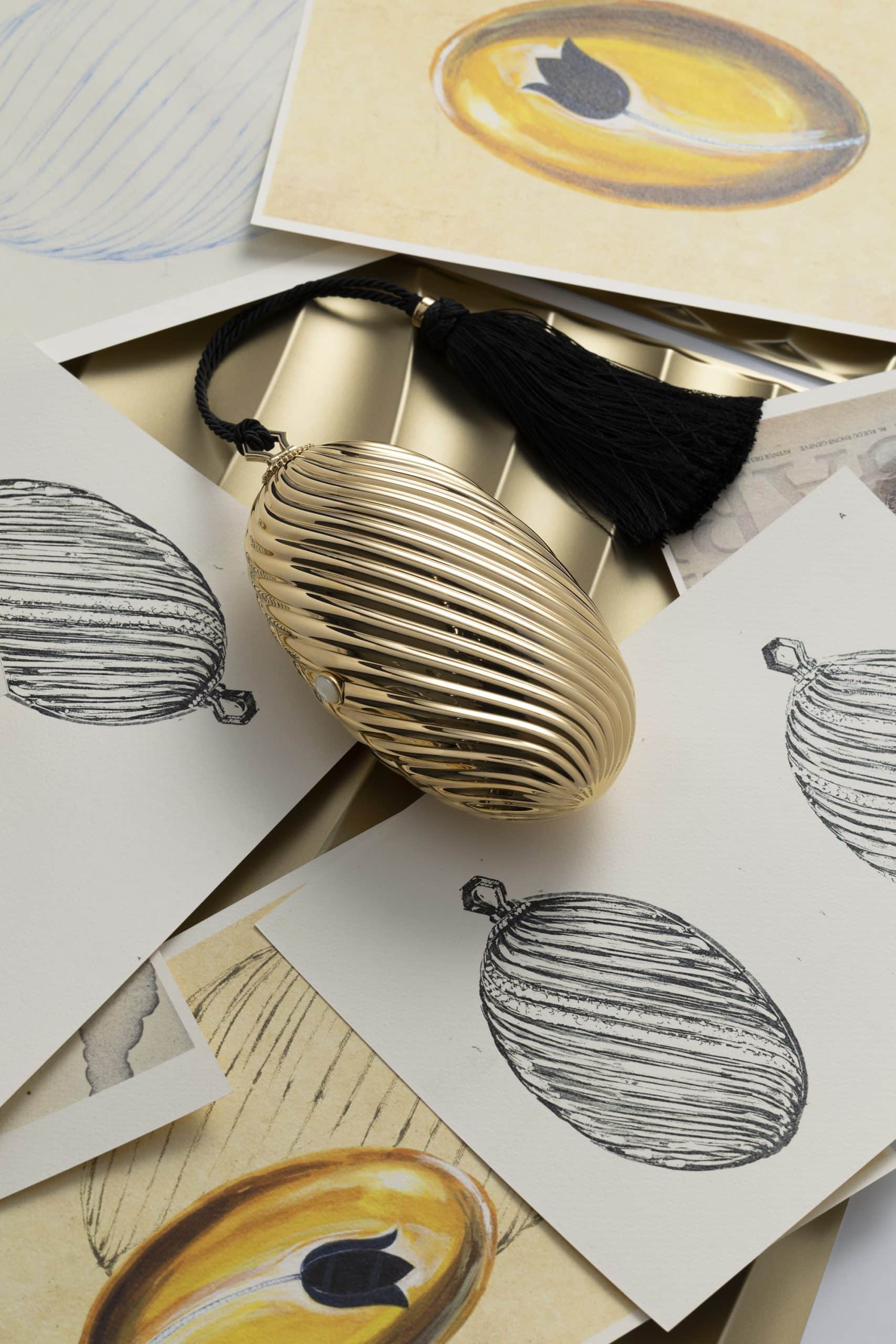 Inside the Revival of Bvlgari’s Sculptural Melone Clutch