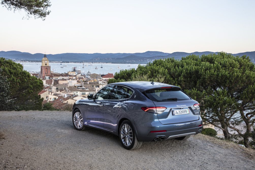 Maserati_Levante_Hybrid_Azzurro_Astro_LOW2U2A3543